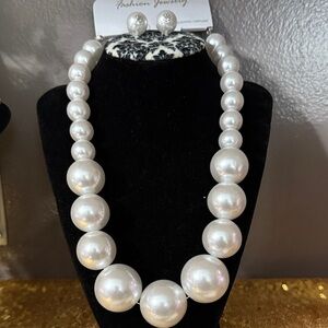 Elegant White Pearl Necklace and Earring Set